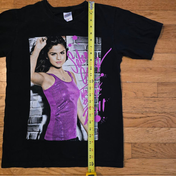 Vintage Selena Gomez We Own The Night 2011 Concert Tour T-Shirt Black SZ Small - Picture 3 of 5